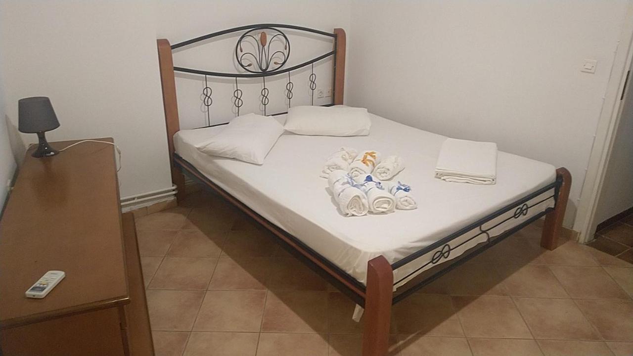 Το πετρινο Βίλα Αγία Μαρίνα Μικρολίμανου Εξωτερικό φωτογραφία