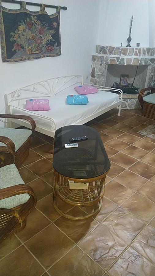 Το πετρινο Βίλα Αγία Μαρίνα Μικρολίμανου Εξωτερικό φωτογραφία