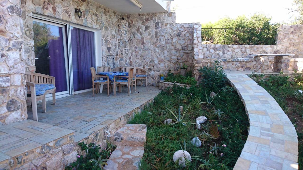 Το πετρινο Βίλα Αγία Μαρίνα Μικρολίμανου Εξωτερικό φωτογραφία